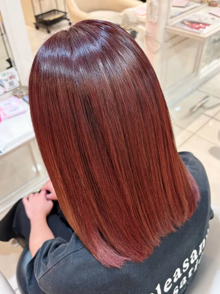 カラー カシス レッドカラー カット ヘアカラー トリートメント 高橋 佑のヘアスタイル