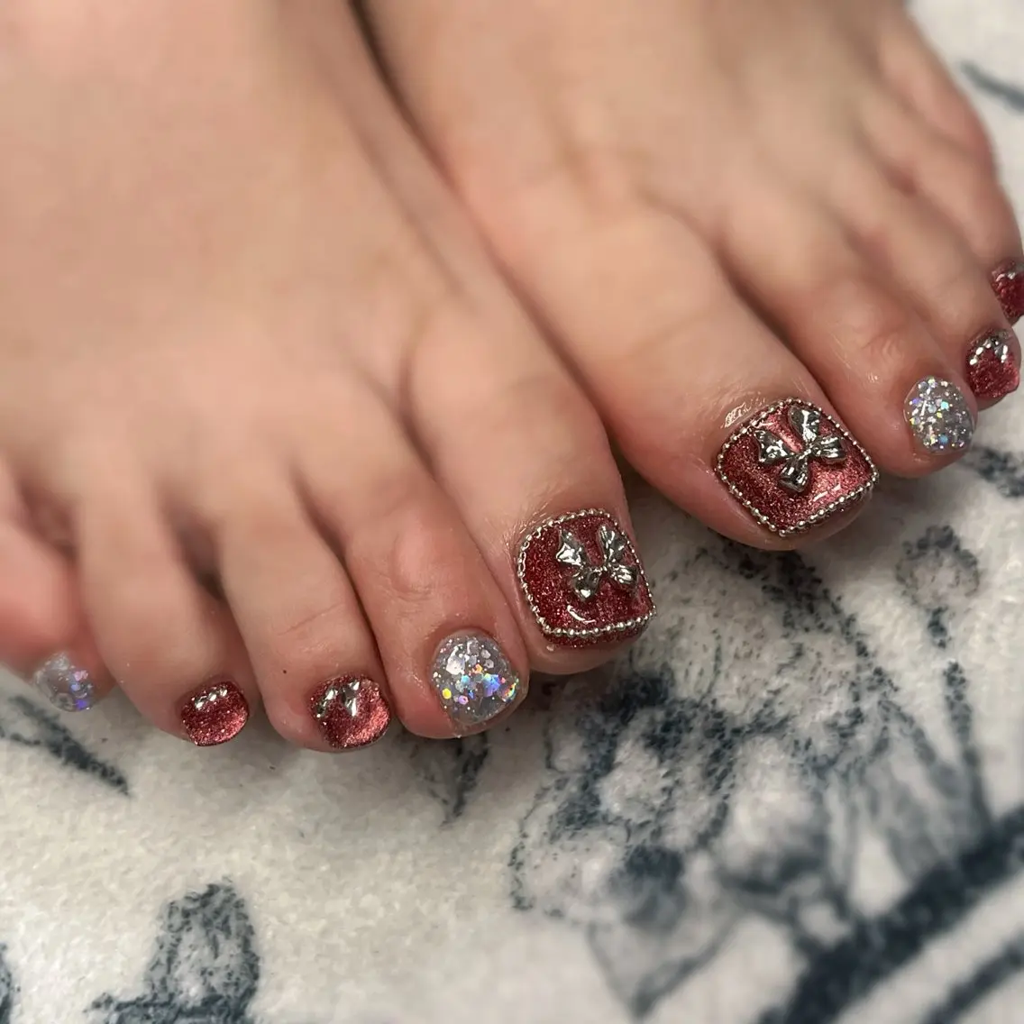 ネイル フットネイル マグネットネイル リボン Yun nailのネイルデザイン