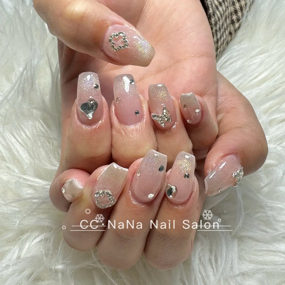 ネイル ハンドネイル 💎CC・NaNa 韓国風ネイル🌙Cのネイルデザイン
