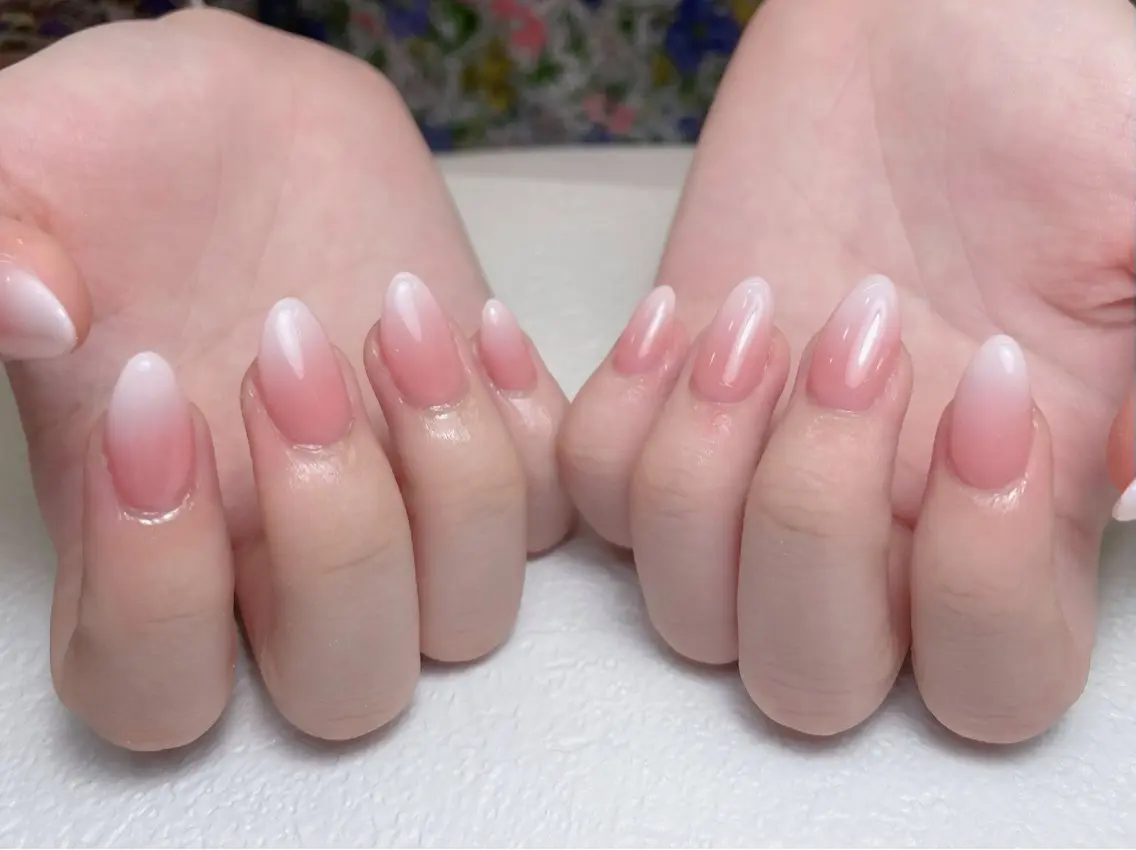 ネイル チークネイル フレンチネイル ジェルネイル ラメ(グリッター) ラメグラデーション 中野駅から2分 MEO NAILのネイルデザイン