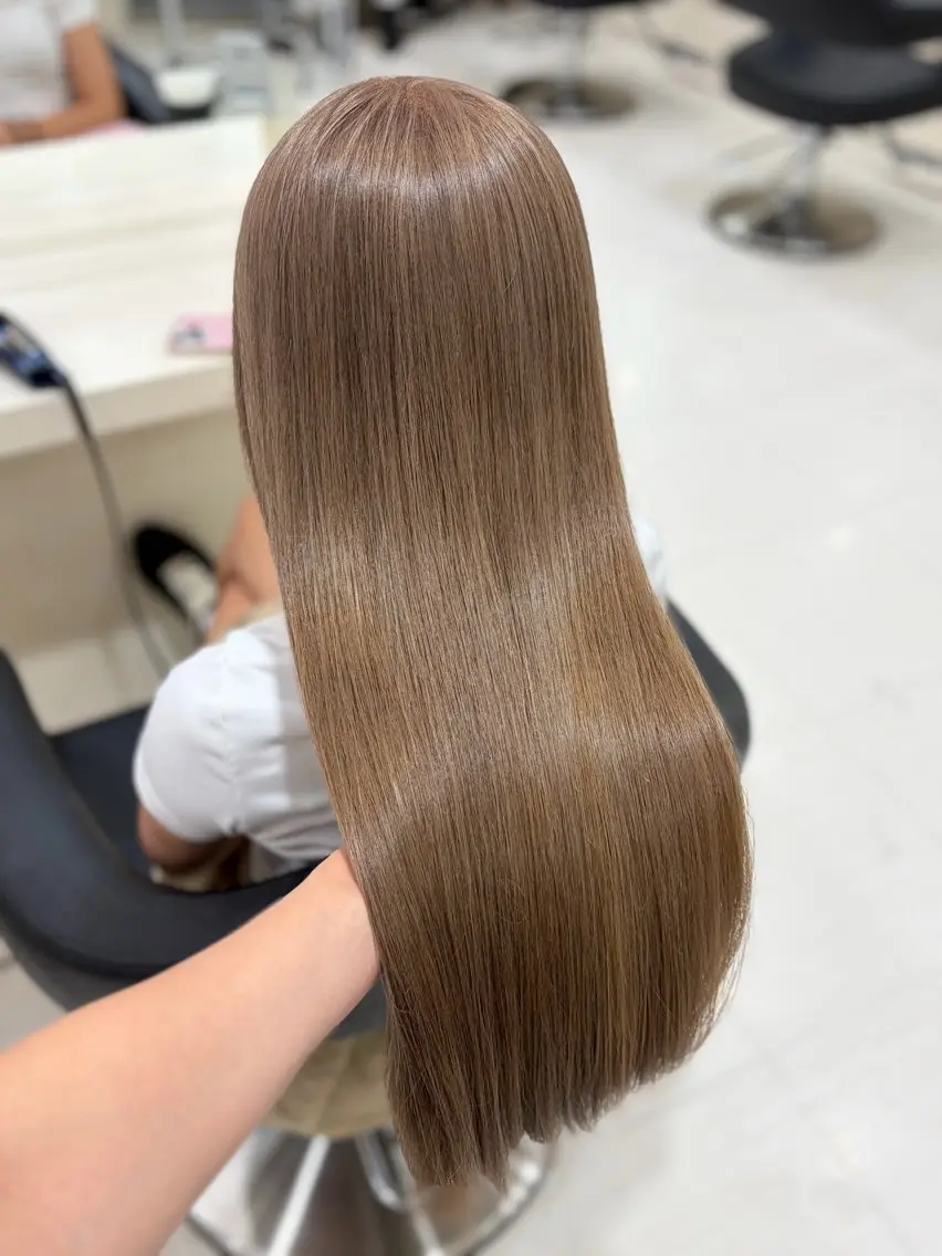 ロング カラー ベージュカラー ミルクティーベージュ カット ヘアカラー トリートメント ヘアセット 大人上品ベージュ 🎀HARUNAのヘアスタイル