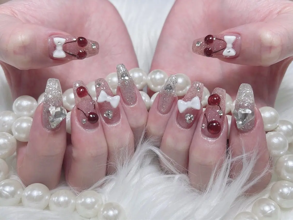 ネイル フレンチネイル ジェルネイル 韓国ネイル マグネットネイル 持ち込み ハンドネイル AURA NAIL 🌟鶴見店のネイルデザイン
