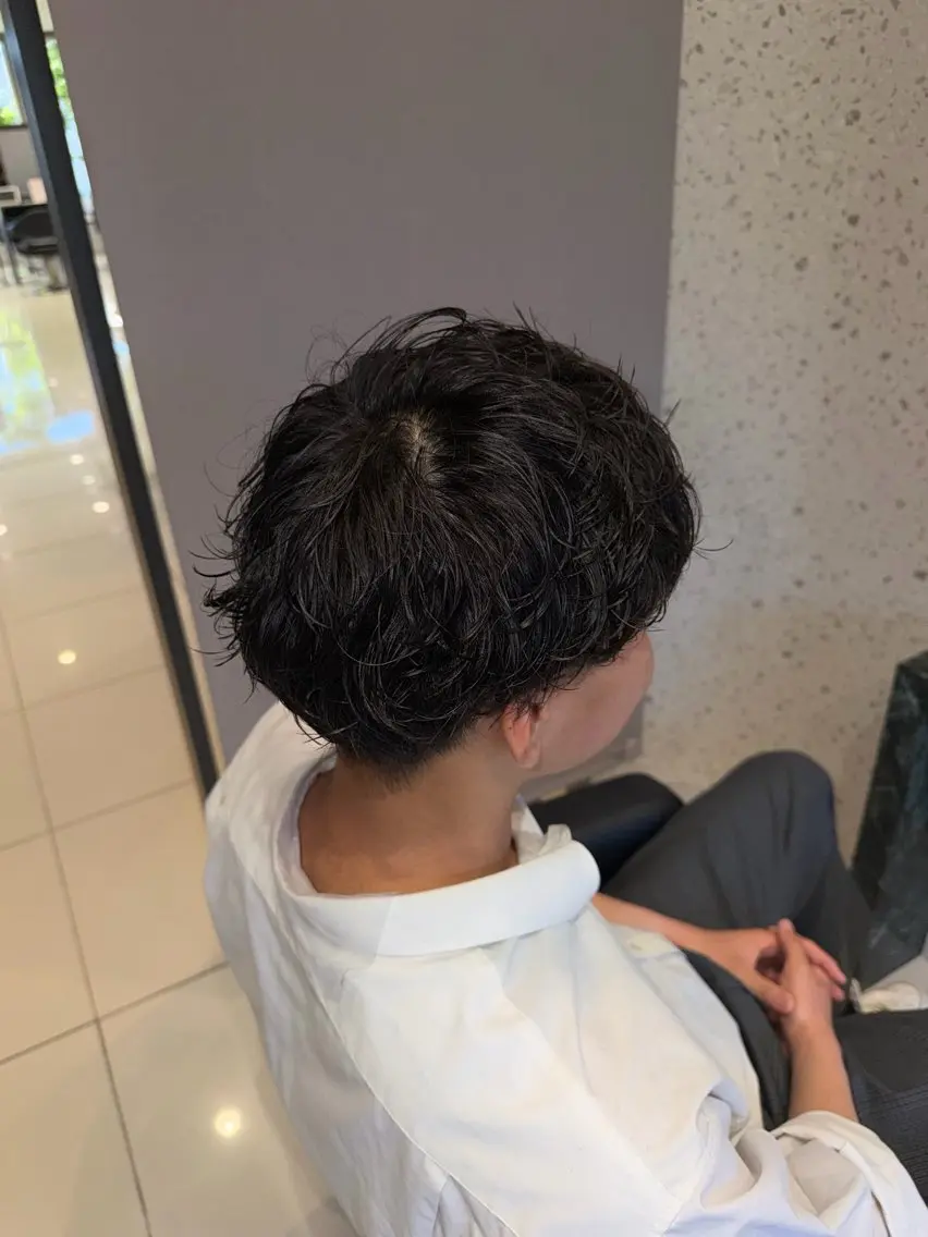 パーマ メンズ 小見 桜太のヘアスタイル