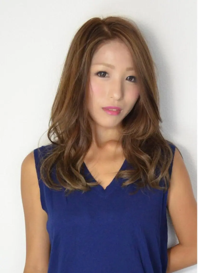 セミロング カラー パーマ カット ヘアカラー Stylist アリアのヘアスタイル