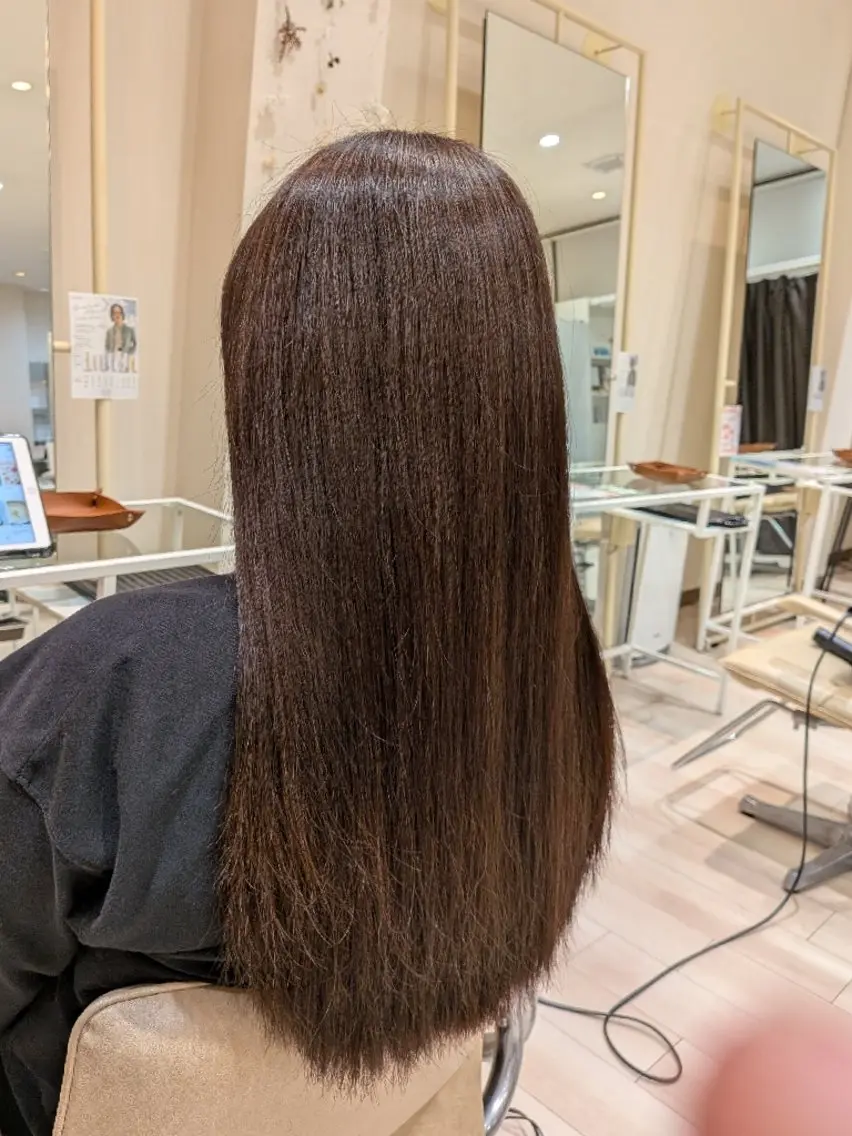 ロング ヘアカラー 深田 和瑛のヘアスタイル