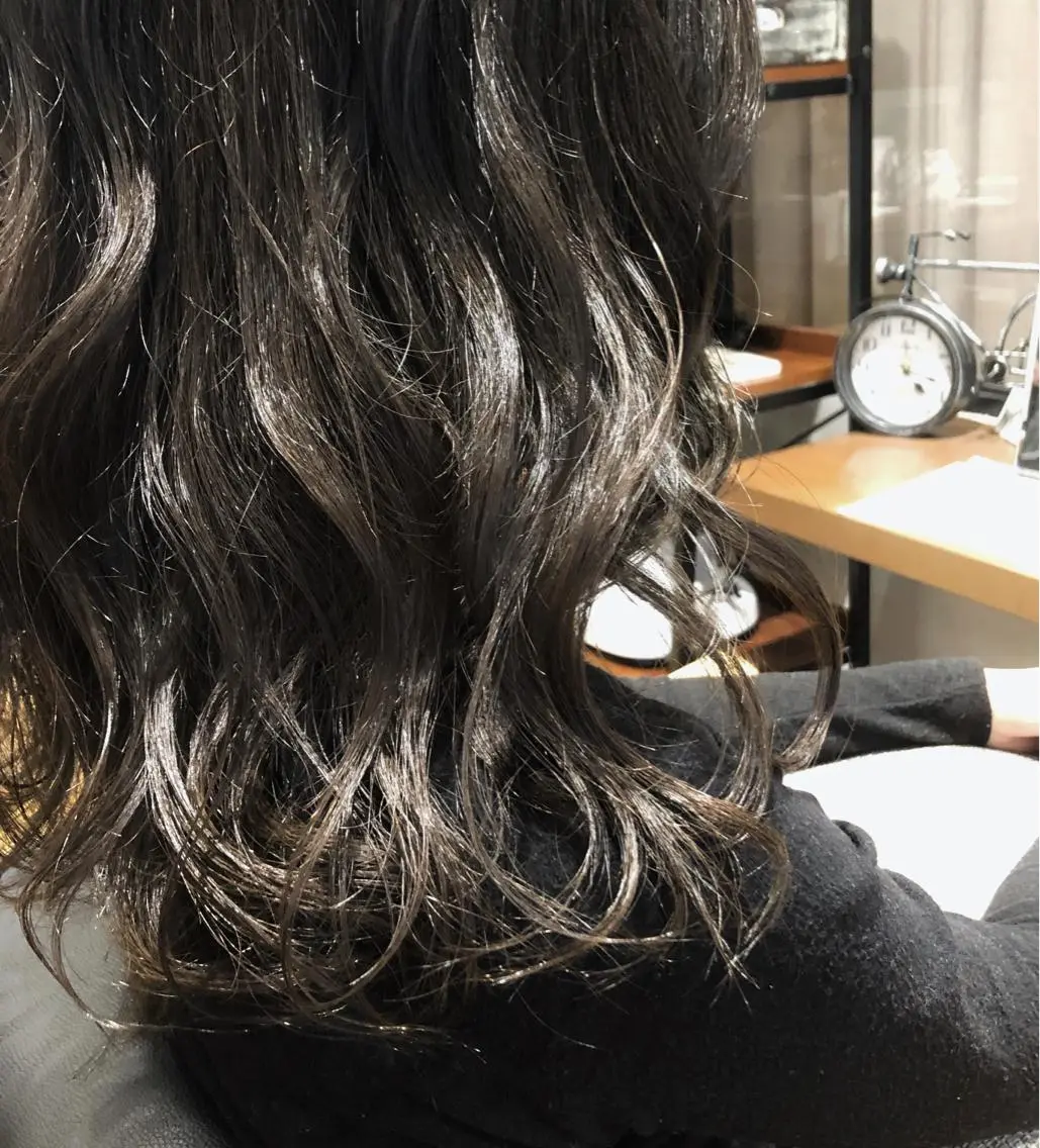 ミディアム カラー グレージュ ハイライトカラー シルバー シルバーグレージュ ハイライト ◇おの あすか◇のヘアスタイル