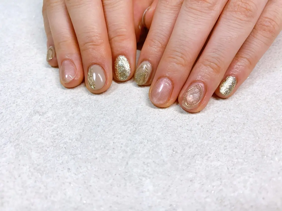 ネイル オーロラネイル フラワーネイル フットネイル フレンチネイル ジェルネイル mogunail &blowのネイルデザイン