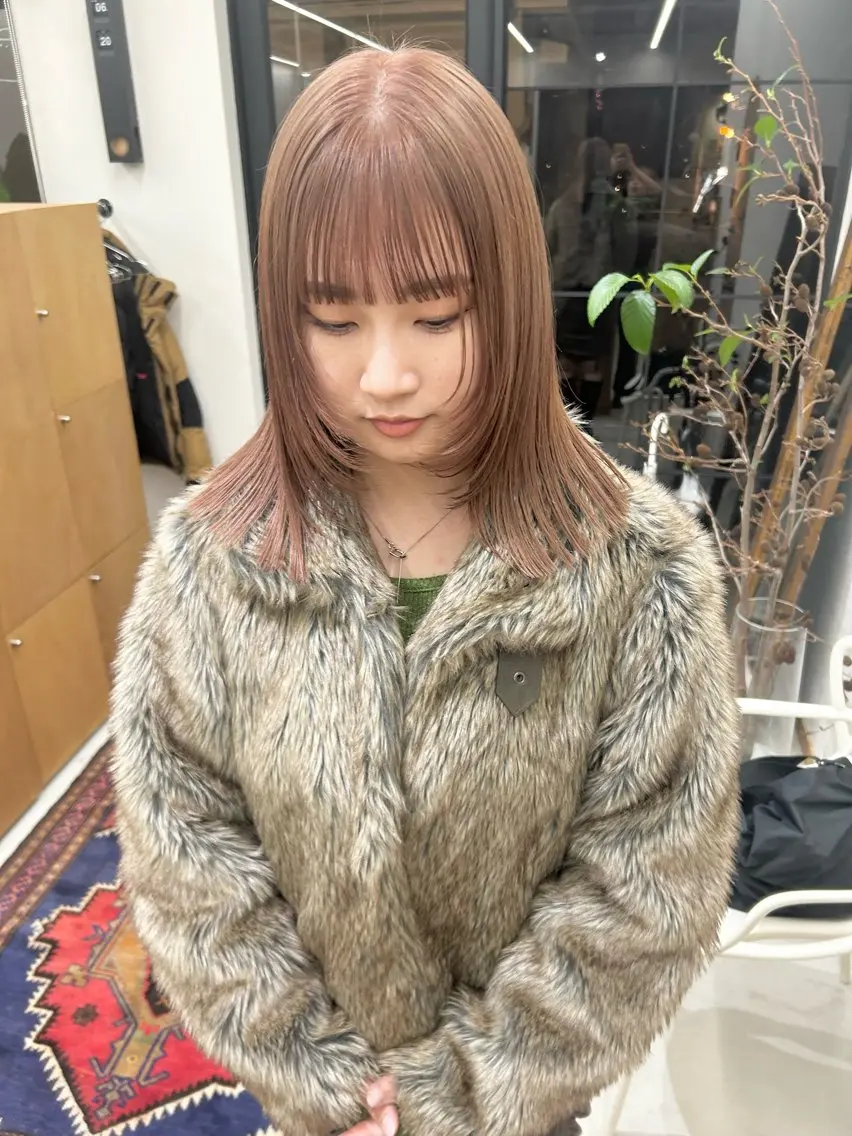 ミディアム カラー パーマ ヘアアレンジ デザインカラー/ボブ ブリーチカラー/ユリのヘアスタイル