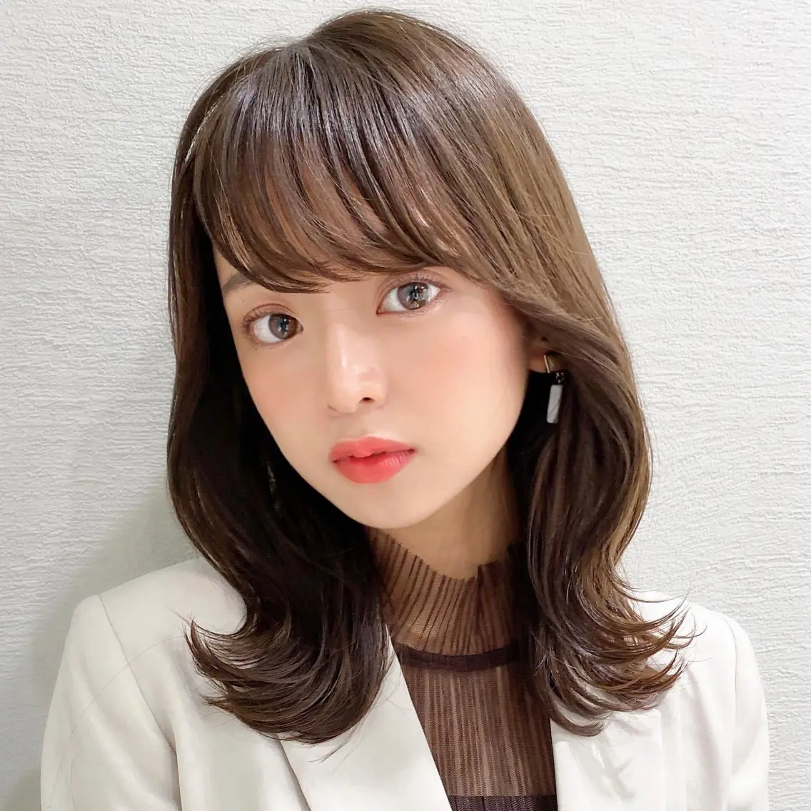 ミディアム カラー パーマ 小顔カット ヘアカラー トリートメント モテ髪×トレンド💕 小顔レイヤー 金井のヘアスタイル