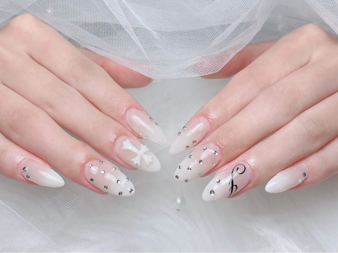 ネイル アートネイル オーロラネイル フレンチネイル ジェルネイル グラデーション ハンドネイル Sora nail 長さ出し専門店のネイルデザイン