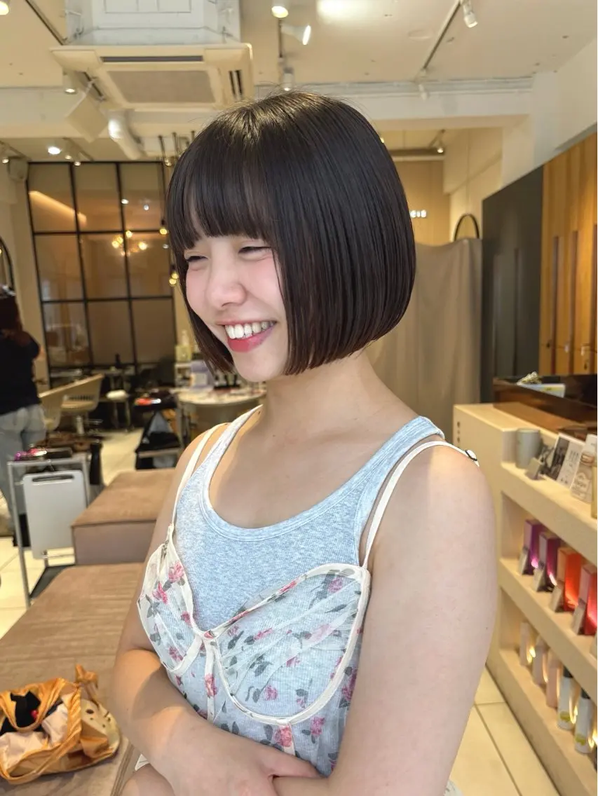 ショート 切りっぱなしボブ ボブ mino🌼🌈 レイヤー/透明感のヘアスタイル