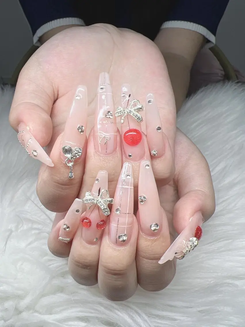 ネイル Lee Nailsのネイルデザイン