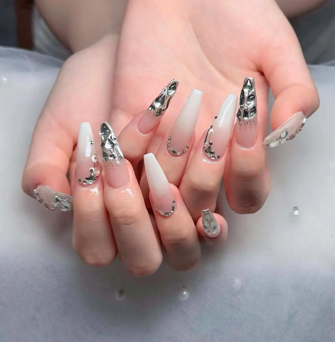 ネイル フレンチネイル ジェルネイル ハロウィン 韓国ネイル マグネットネイル ハンドネイル neco H.babynailのネイルデザイン