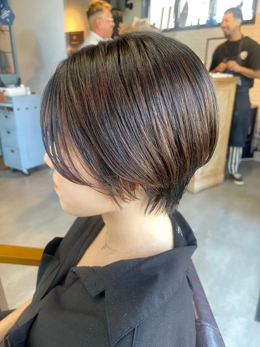 ショート カット シノザキ キナのヘアスタイル