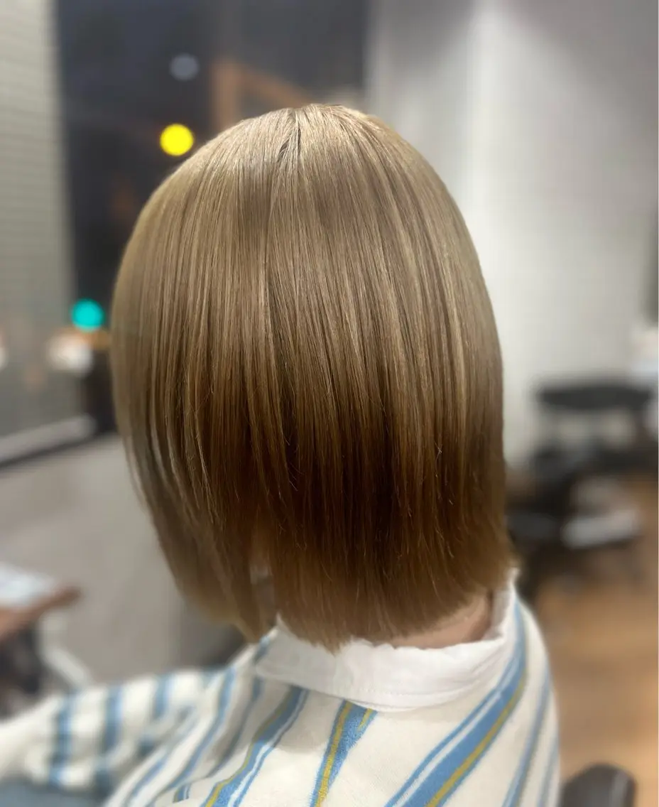 ミディアム ヘアカラー ✂️秋葉原 🤍YURI🤍のヘアスタイル