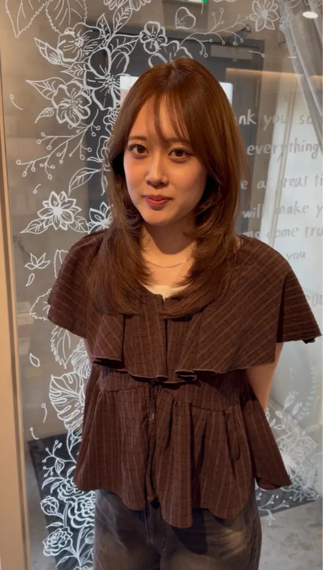 ミディアム カラー ハッシュカット カット ヘアカラー トリートメント { door } Kawasakiのヘアスタイル