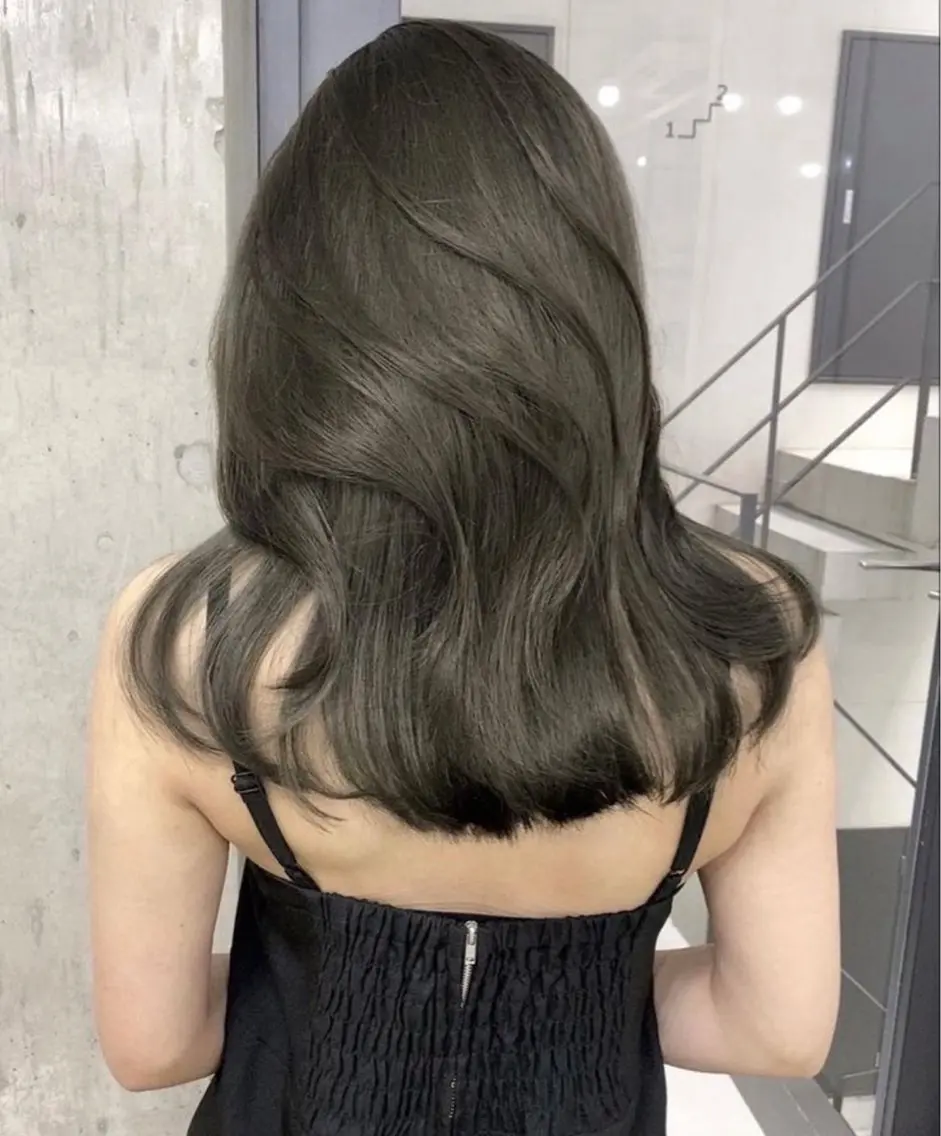 ロング 似合わせカット 小林愛奈のヘアスタイル