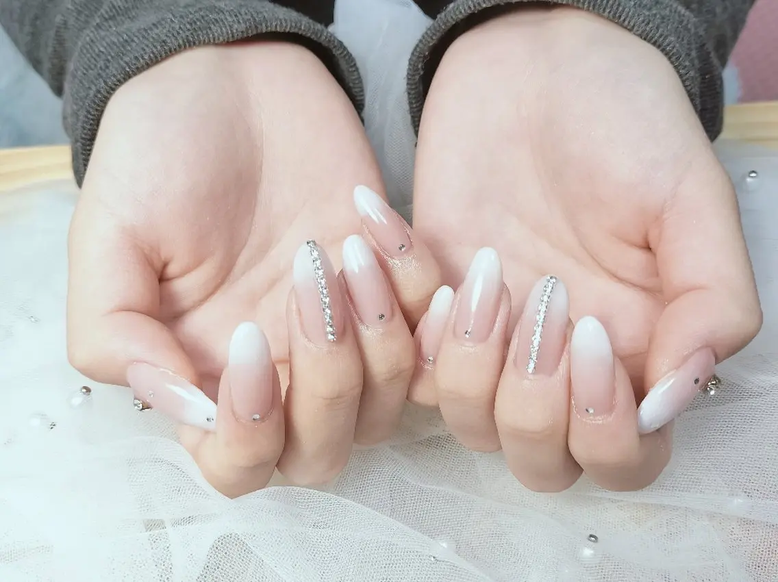 ネイル 持ち込み ハンドネイル nail&Care salon　MAGUのネイルデザイン