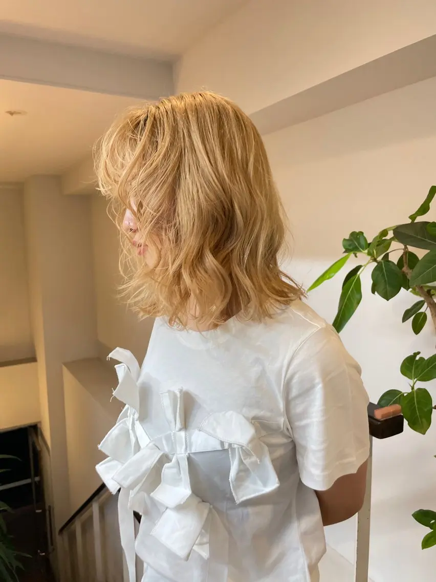 ミディアム カラー ベージュカラー ブロンド ブロンドベージュ カットモデル募集 /RIOのヘアスタイル