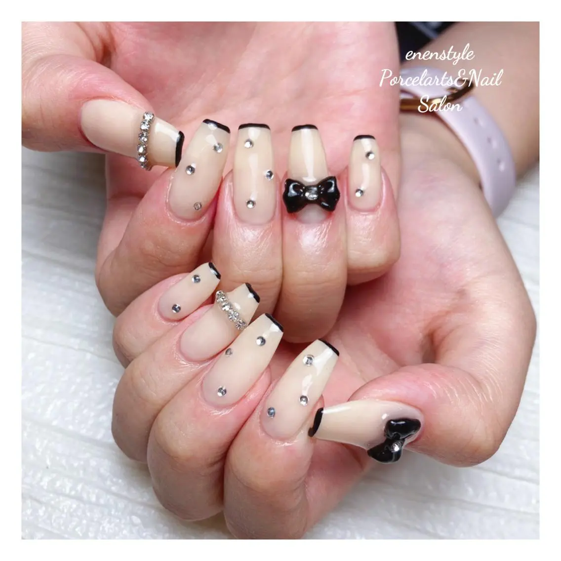 ミディアム ネイル 🐾enen style 🐾のネイルデザイン