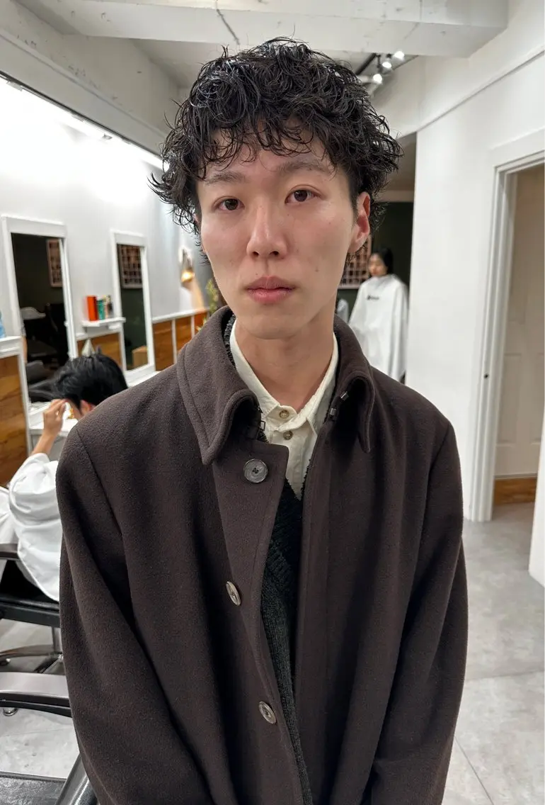 ミディアム パーマ メンズ グランジヘア 無造作ヘアHYUGAのヘアスタイル