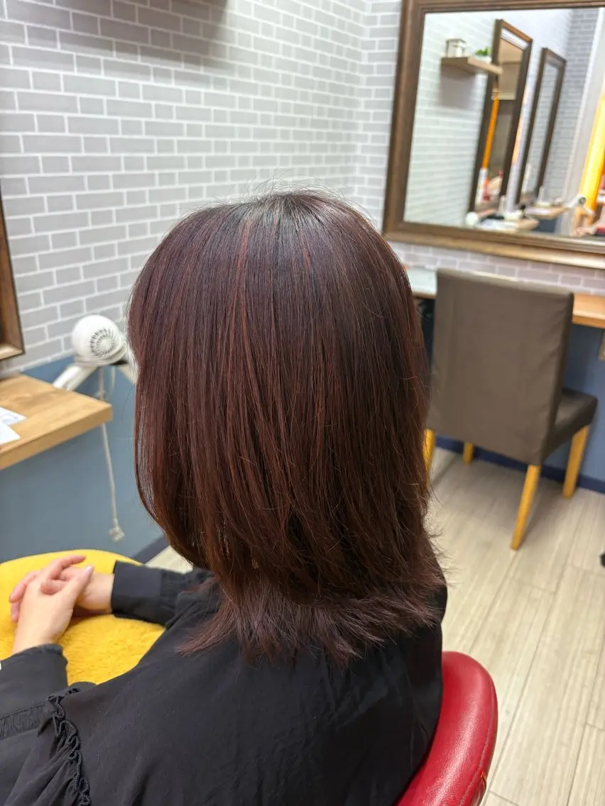 ミディアム カット ヘアカラー HITSTUDIO ハルカのヘアスタイル