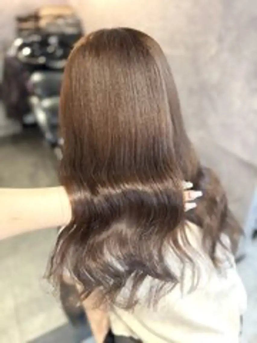 ロング カラー elu あやね💜 🫧カラー・縮毛矯正のヘアスタイル