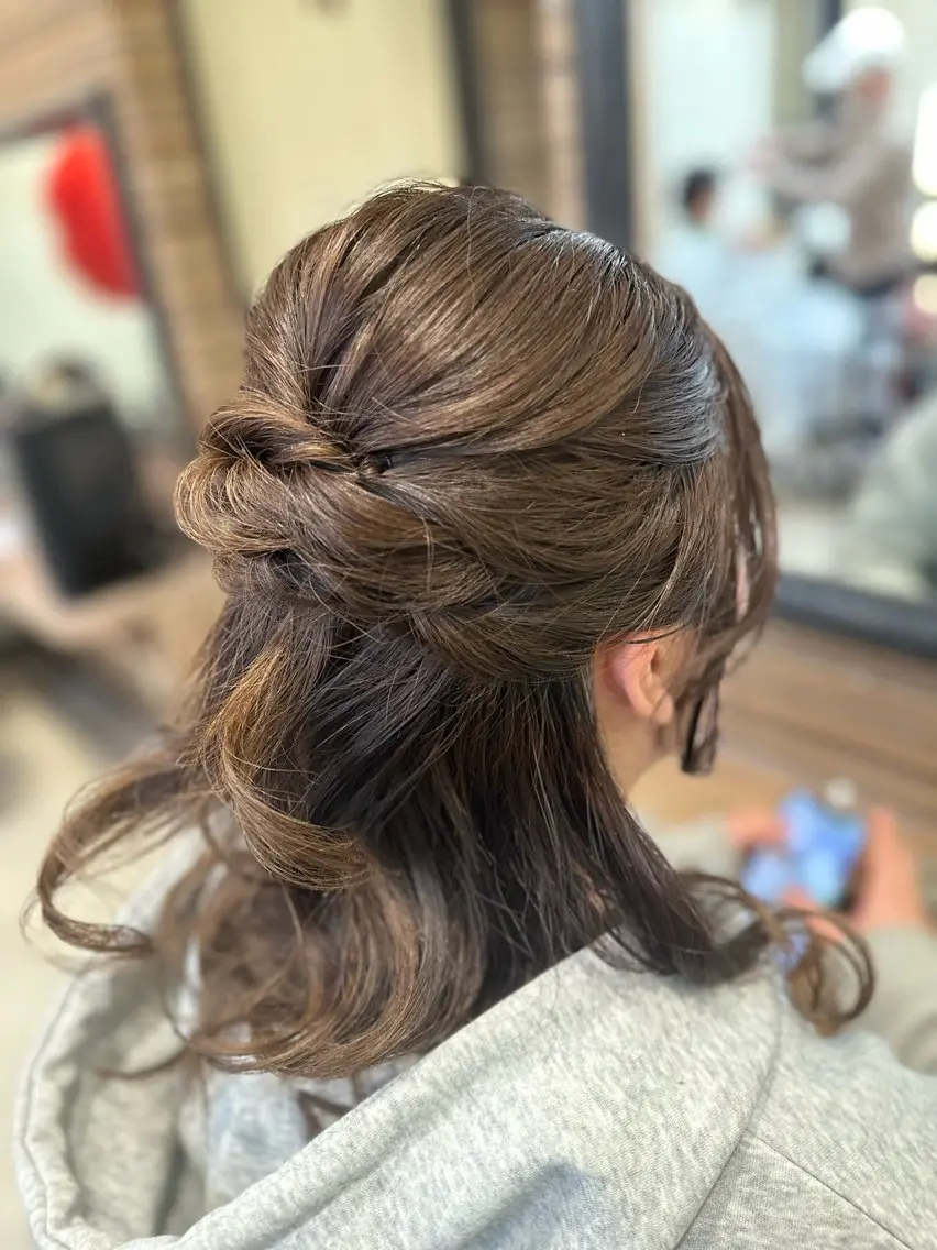 セミロング ヘアアレンジ ハーフアップ 山本 かおりのヘアスタイル