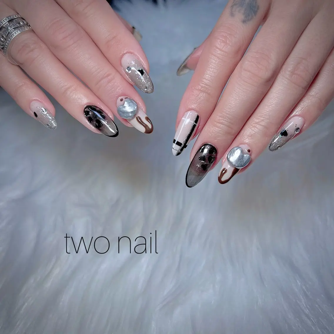 ネイル アートネイル ネイルチップ ホワイト ハンドネイル two nailのネイルデザイン