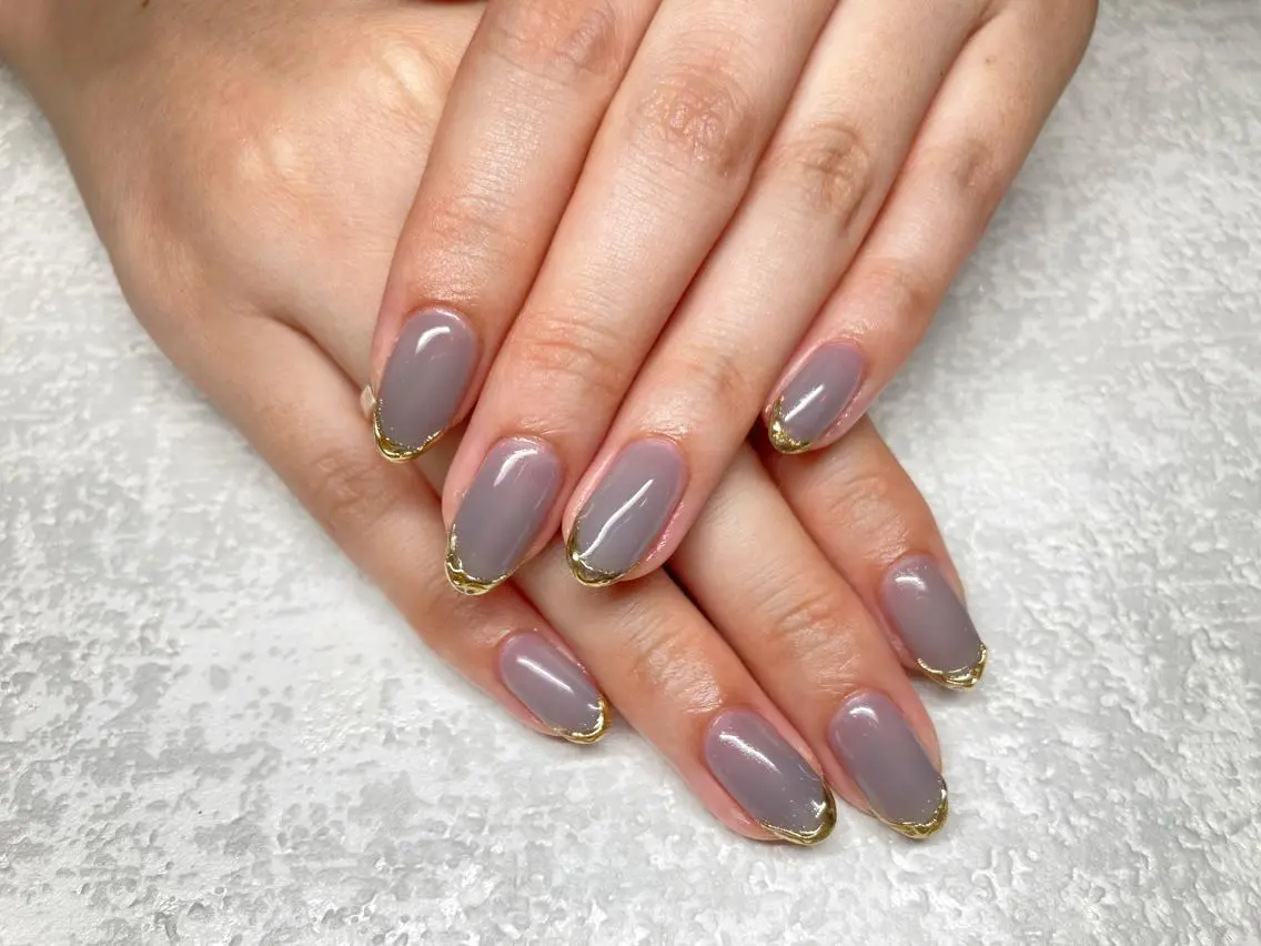 ネイル フレンチネイル ミラーネイル シンプルネイル Lisa’s Salonのネイルデザイン