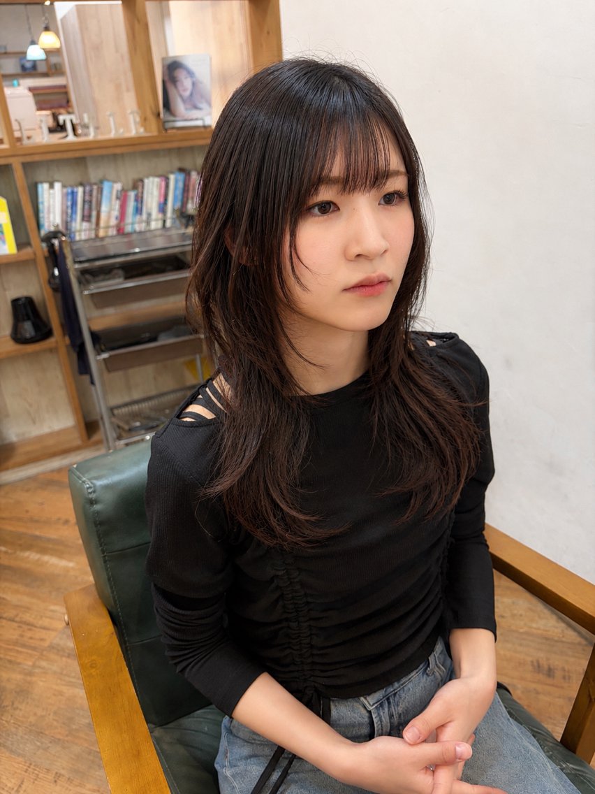【20代限定】レディース レイヤーカット撮影モデル（ロング​〜​ミディアム）の写真