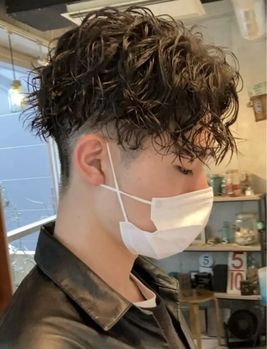 パーマ メンズ パーマ 中谷海里/フェザー パーマ/スパイキーのヘアスタイル