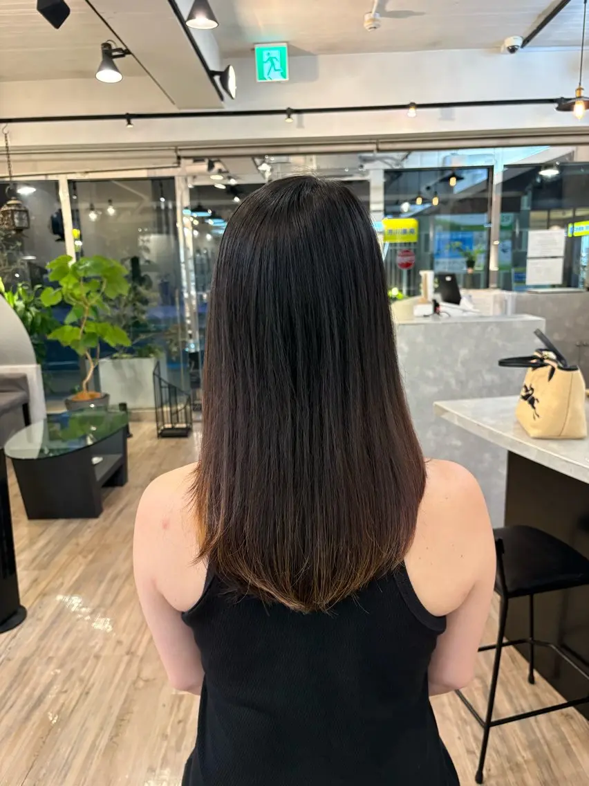 セミロング 山上 優奈のヘアスタイル