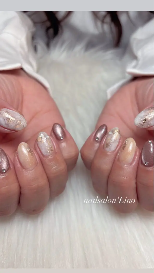 ネイル アートネイル グリーン マグネットネイル ニュアンスネイル 冬ネイル ハンドネイル Lino𓂃⟡.· Chizuruのネイルデザイン