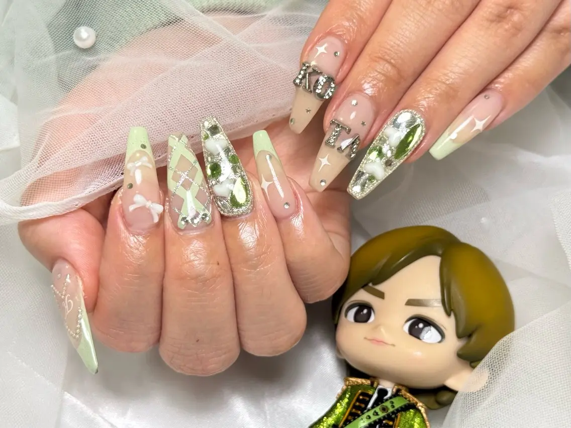 ネイル ハンドネイル Roi〈ロワ〉 Yume🎀のネイルデザイン
