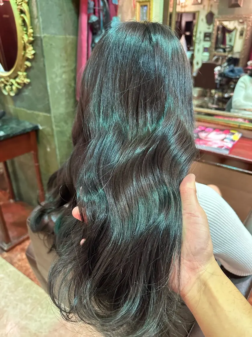 ロング カラー ブリーチ 透明感カラー グレージュ ブリーチなしカラー オリーブグレージュ カット ヘアカラー トリートメント 【美髪矯正 /髪質改善】RINのヘアスタイル
