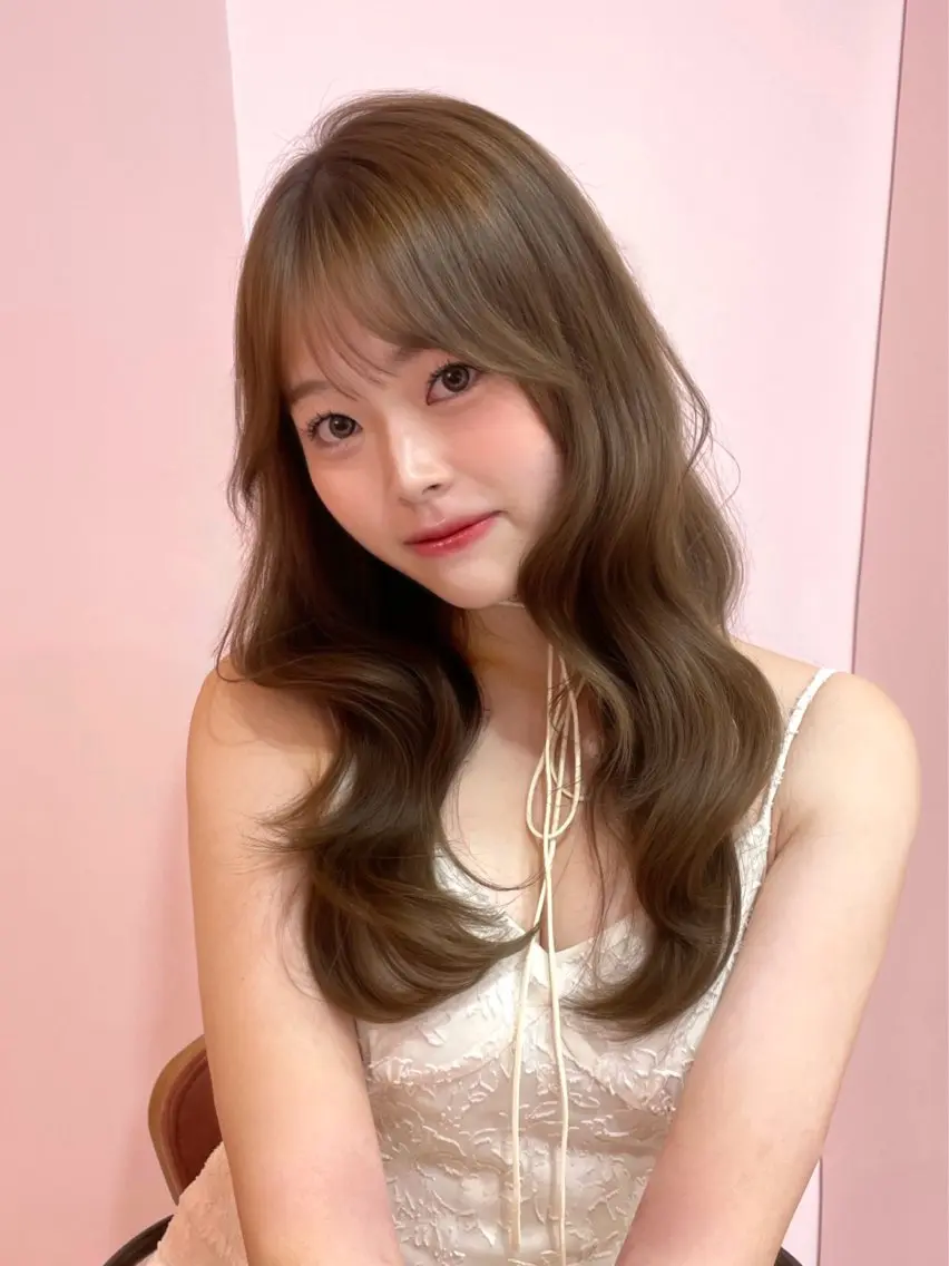セミロング カラー ベージュカラー ブリーチ ブラウンカラー チョコレートブラウン 透明感カラー ヘアカラー 渋谷/韓国ヘア/ 顔まわり♡Ayakaのヘアスタイル