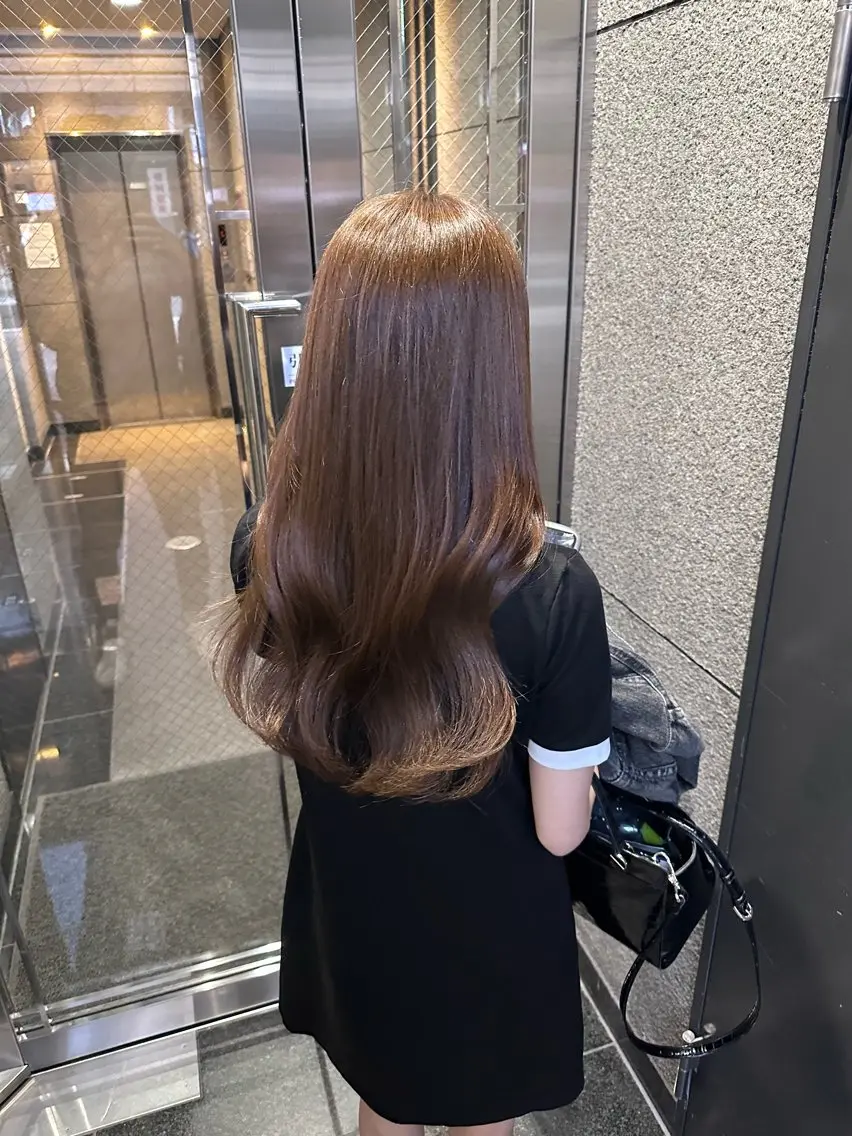 セミロング カラー ヘアカラー トリートメント 小顔カット✨ 透明感カラー/村上のヘアスタイル