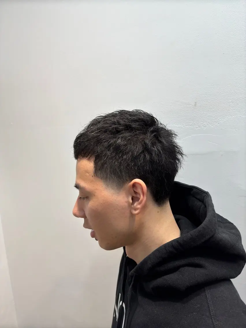 ショート メンズ フェードカット バズカット カット 縮毛矯正 フェード/韓国 原宿👑レンのヘアスタイル