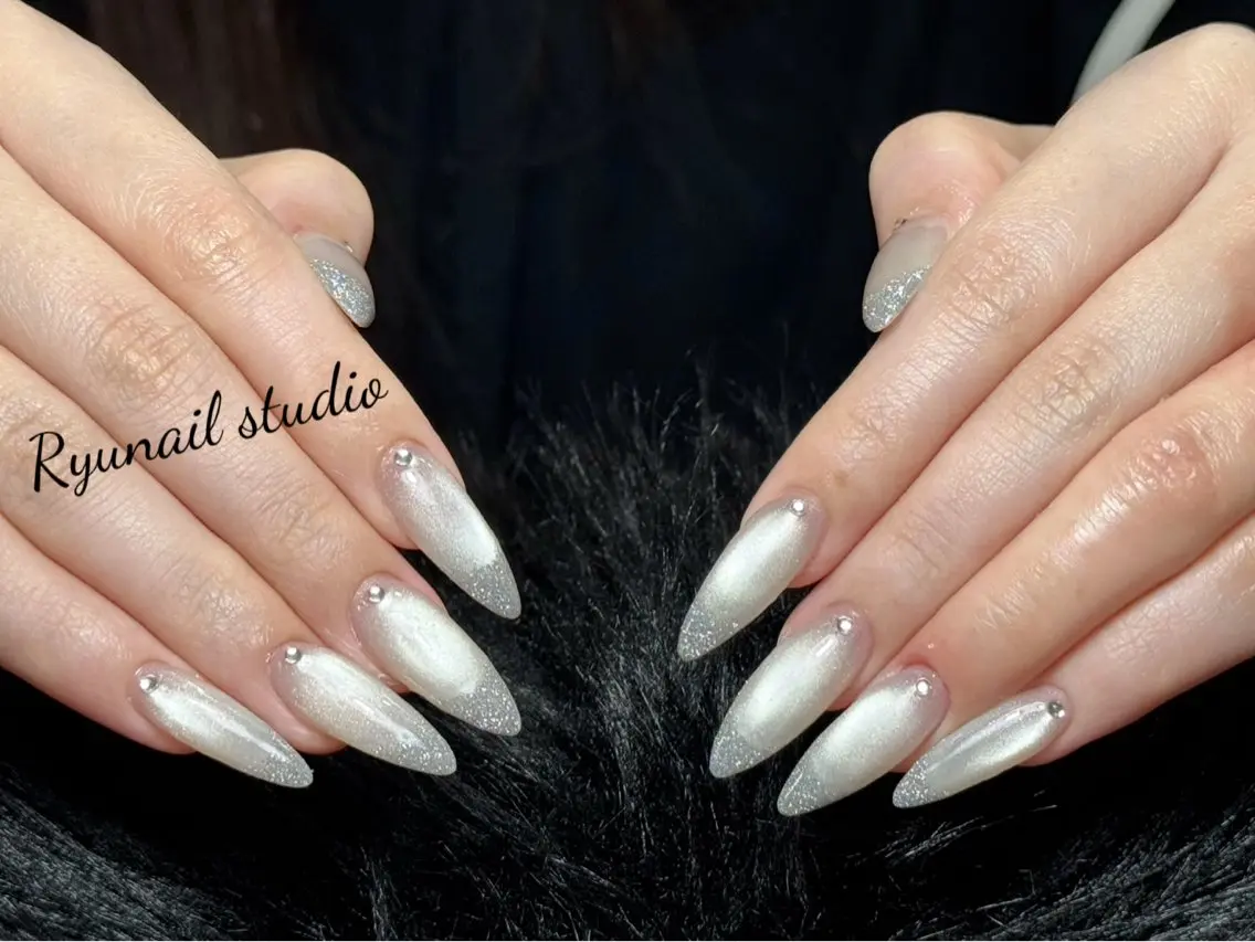 ネイル アートネイル ジェルネイル マグネットネイル ニュアンスネイル シンプルネイル ハンドネイル Ryu Nail NekoChanのネイルデザイン