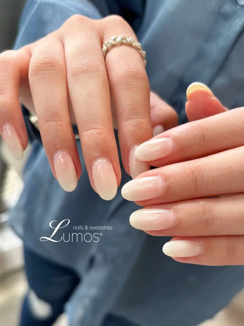 ネイル グラデーション Lumos Rikaのネイルデザイン