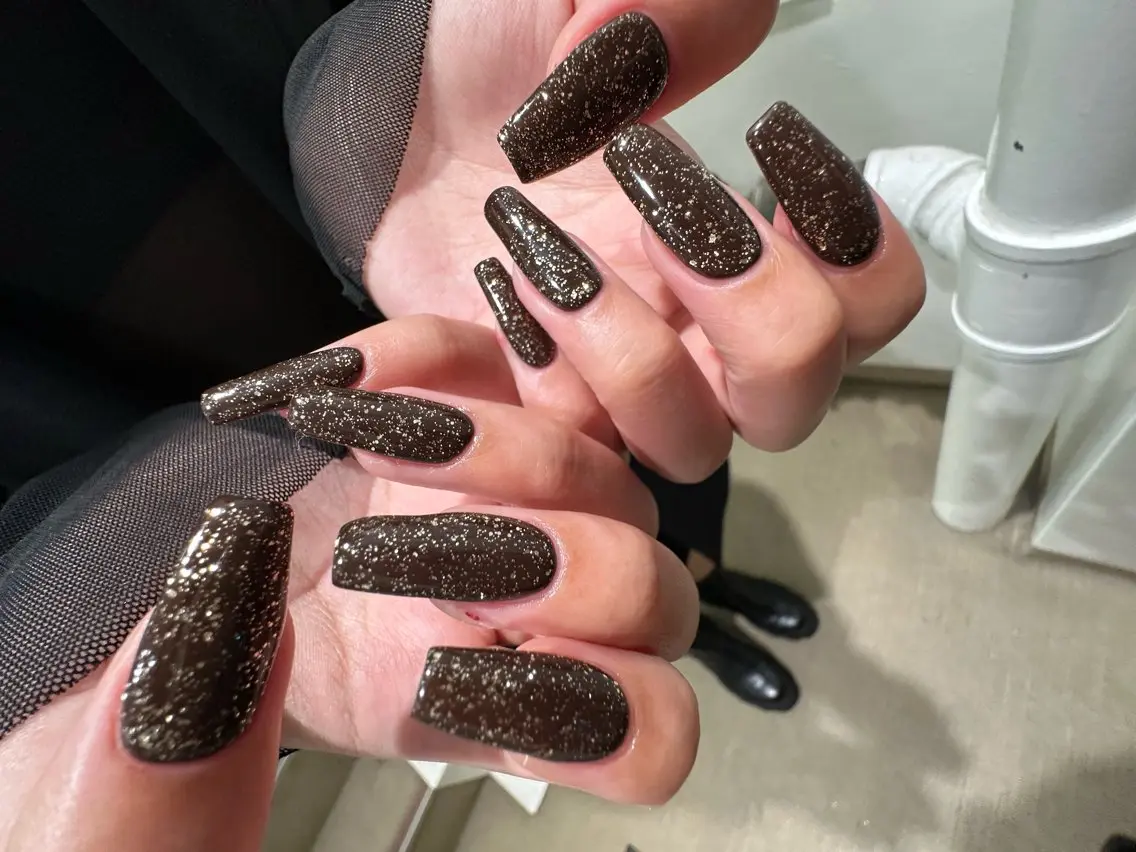 ネイル アートネイル フレンチネイル キラキラネイル ラメ(グリッター) ロングネイル SHIORI 📍渋谷 / 円山町のネイルデザイン