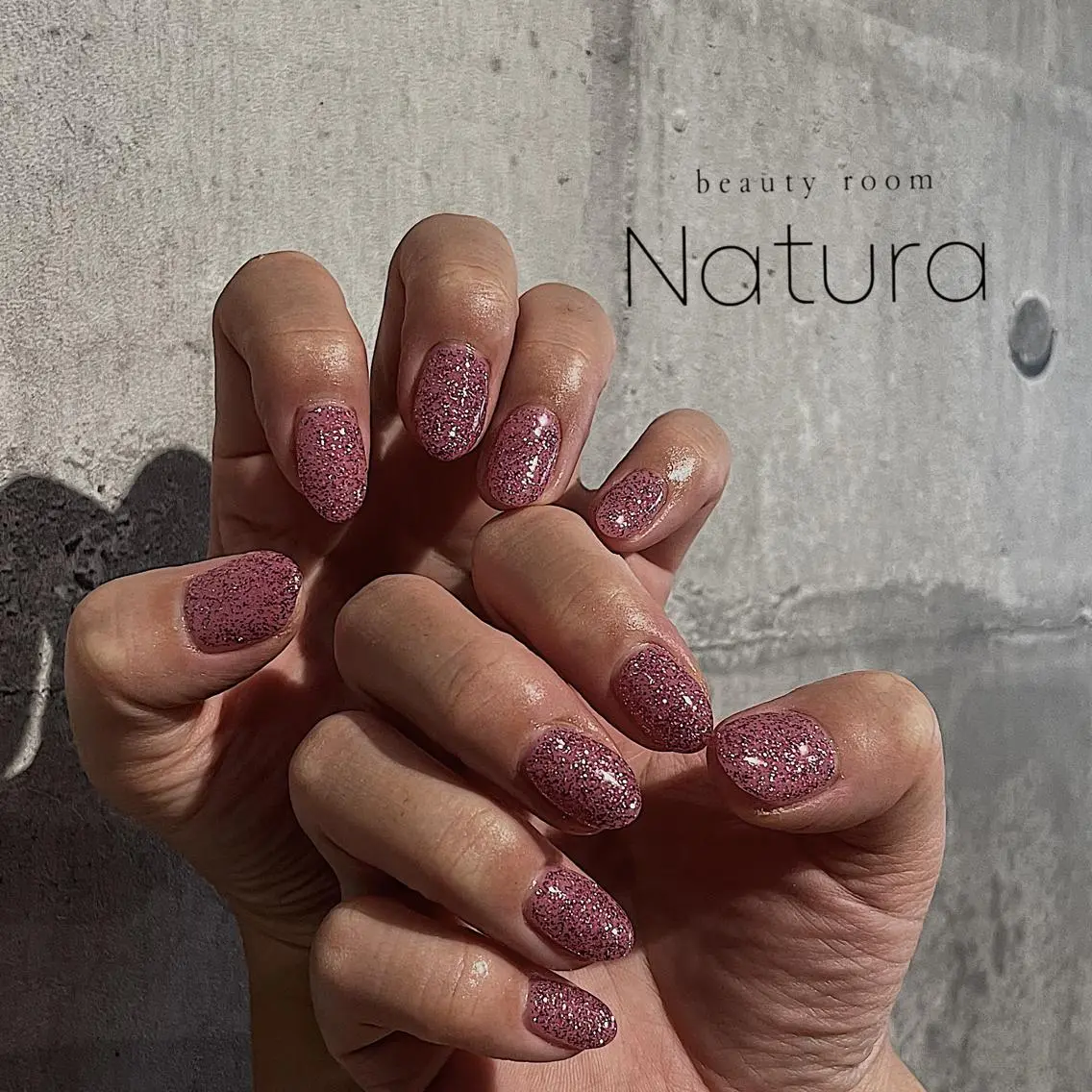 ネイル マツエク・マツパ アイブロウ フラッシュネイル ハンドネイル beautyroom Naturaのネイルデザイン