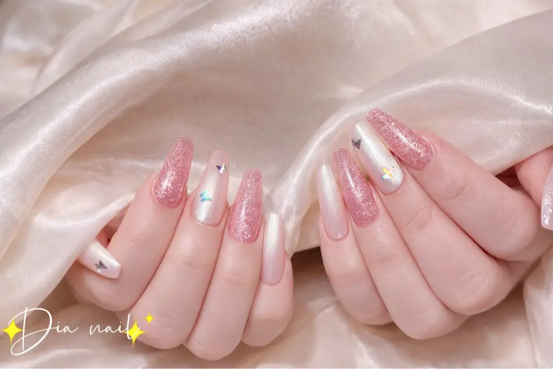 ネイル チークネイル ジェルネイル グラデーション マグネットネイル ニュアンスネイル ハンドネイル Di'a nail ネイルサロンのネイルデザイン
