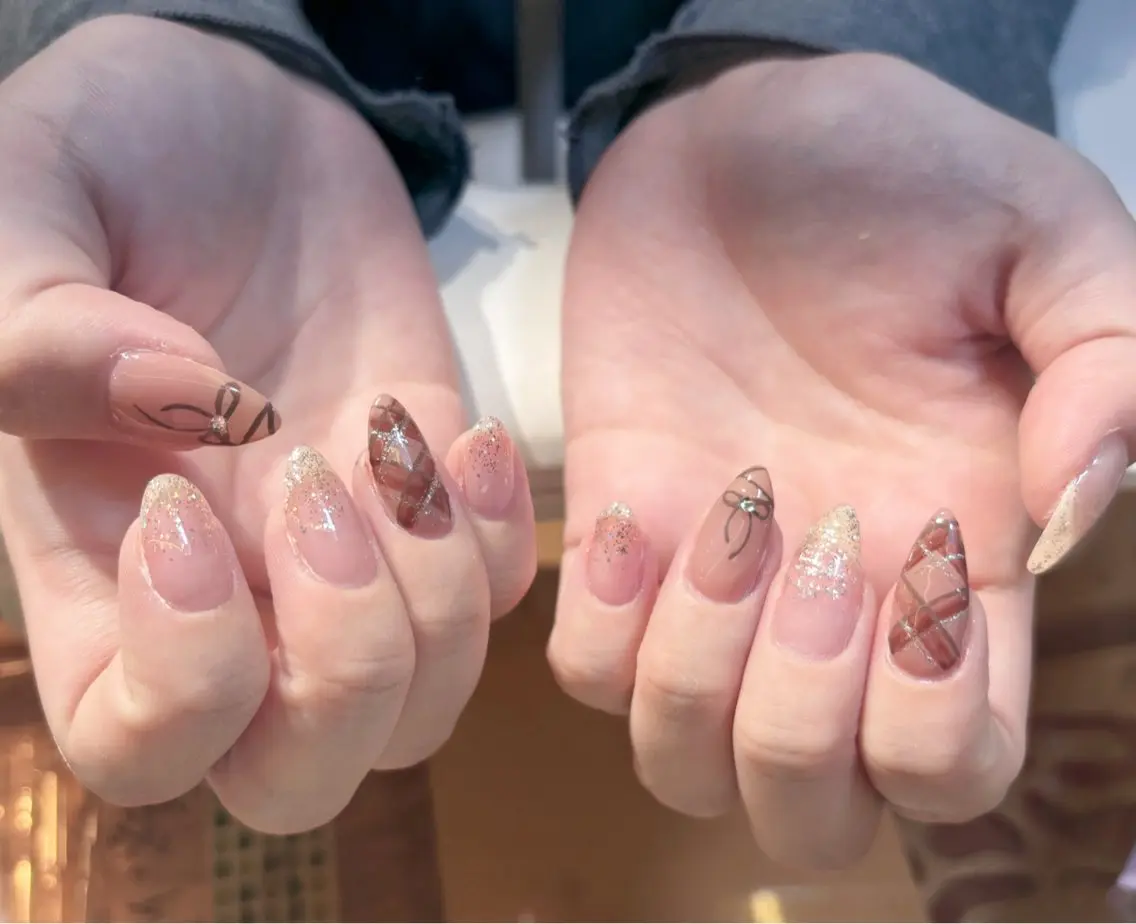 ネイル チークネイル 長さ出し フレンチネイル ガーリー 韓国ネイル ハンドネイル ハンドケア Yumi Nail Seiのネイルデザイン