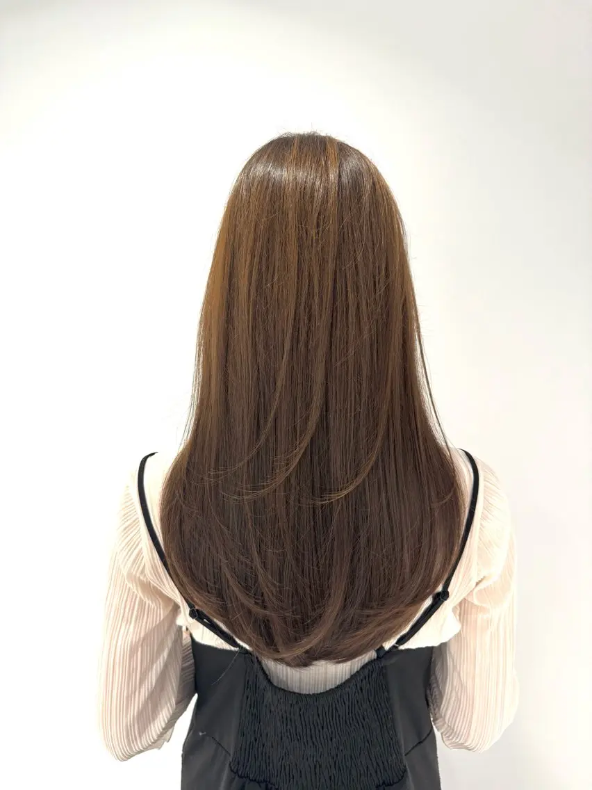 ロング 井上 育海のヘアスタイル
