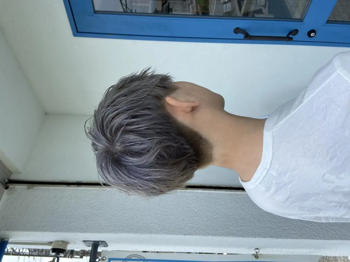 カラー セミロング アディクシーカラー アッシュ バレイヤージュ ブリーチ ケアブリーチ corazon ブリーチのヘアスタイル