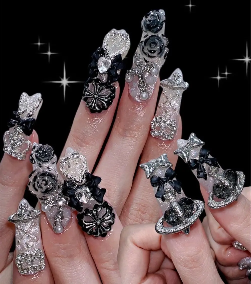 ネイル フレンチネイル ジェルネイル ガラスフレンチ ハロウィン ハート H.baby Nail Salonのネイルデザイン