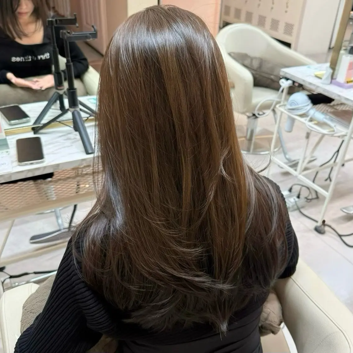 セミロング カラー ヘアカラー 韓国ヘア 🇰🇷 natsukiのヘアスタイル