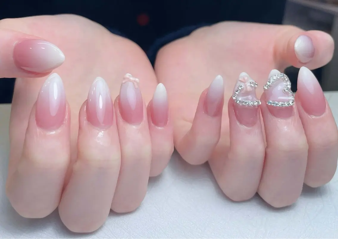 ネイル アートネイル オーロラネイル 長さ出し フレンチネイル ジェルネイル ハンドネイル 中野駅から2分 MEO NAILのネイルデザイン